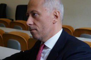 Ապագա իրավաբաններն ու լրագրողներն անվճար ուսումնասիրում են հին, կասկածելի քրեական գործեր