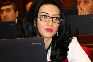 Парламент обсуждает проект закона о криминализации незаконного обогащения должностных 
лиц