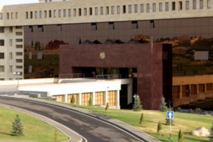 Վիգեն Սարգսյանն ու Լևոն Մկրտչյանն այցելել են «Փոքր Մհեր» կրթահամալիր