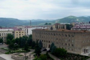 Բակո Սահակյանը հանդիպել է Անջեյ Կասպշիկին