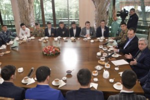 Президент Республики встретился с демобилизованными военнослужащими

