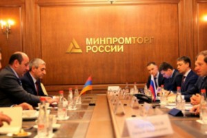 Քննարկվել է «SSJ 100» ինքնաթիռով փոխադրումներ իրականացնելու հնարավորությունը