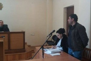 Վնասվածքը՝ հանցանքի մեջ կասկածվելու առիթ․ կայացավ Գասպարյանի գործով առաջին 
դատական նիստը