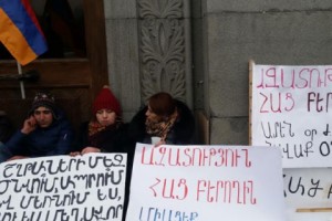 Yerevan: Police Give Protesters 15 Minutes to Leave Liberty Square