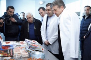 Կարեն Կարապետյանը ծանոթացել է Սևանի բուժկենտրոնի կառուցման ընթացքին և Գեղարքունիքի մարզի արտադրական ձեռնարկությունների գործունեությանը