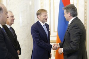 Премьер-министр принял вице-президента Европейского инвестиционного банка