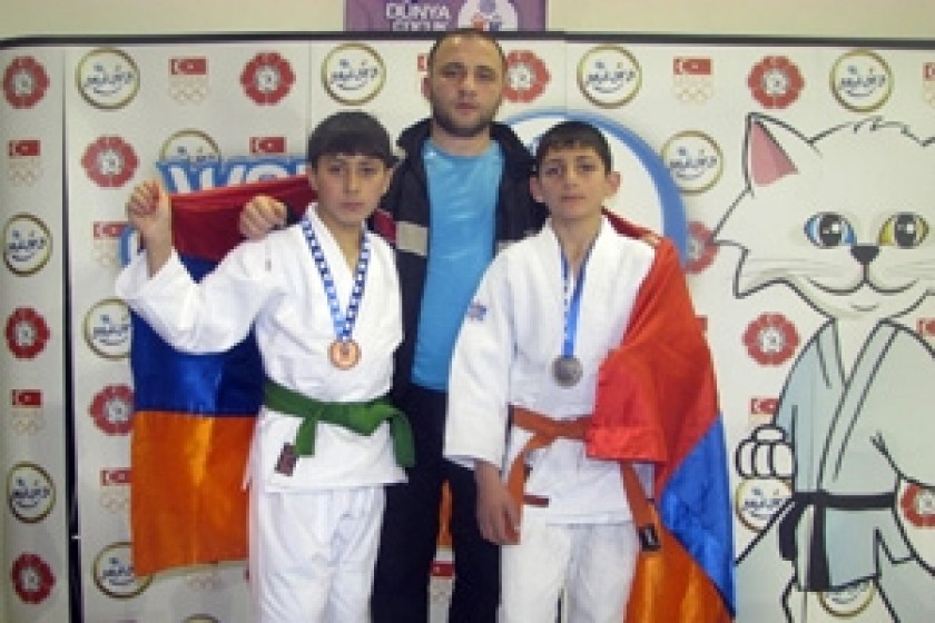 Armenians Win Medals at Ankara &quot;Children's Games&quot;