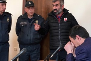 Արայիկ Խանդոյանը կոչ արեց դատավորին չընդհատել իր խոսքը (տեսանյութ)