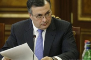 Նկարներ, կտավներ, մեքենա և օդորակիչներ՝ մշակույթի նախարարությունից