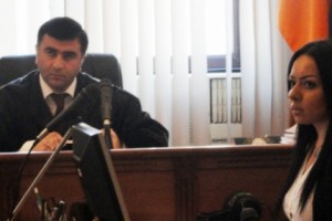 «Օհանյան-Րաֆֆի-Օսկանյան» դաշինքը կասկածի տակ է դնում ընտրություններին 
մասնակիցների թիվն ու պահանջում համադրել ընտրողների մատնահետքերը