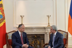 Presidents of Armenia, Moldova Meet in Kyrgyzstan