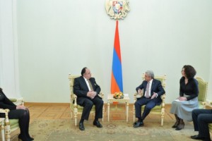 Ecquador's New Ambassador to Armenia Presents Credentials