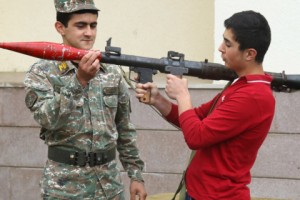 Арцахские школьники посетили военно-спортивный лицей (фото)