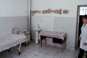Old Equipment and Moldy Walls: Treating Thousands, Ashtarak’s Medical Center Needs Intensive Care