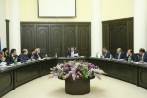 Состоялось заседание Государственной комиссии по подготовке и организации мероприятий, 
посвященных 100-летию Республики Армения и героических майских сражений