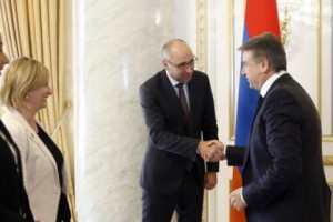 Премьер-министр принял делегацию Германского банка развития (KfW)