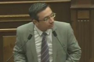 Геворк Горгисян: “Если вы пришли сюда сказать и уйти, то не думаю, что парламент 
подходящее для этого место”