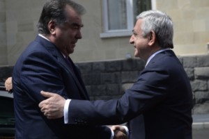 В резиденции Президента состоялась официальная церемония встречи Президента 
Таджикистана
