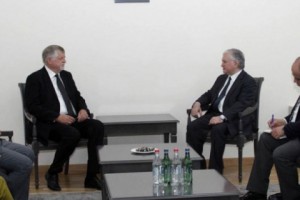 Министр иностранных дел Армении принял специального представителя ЕС

