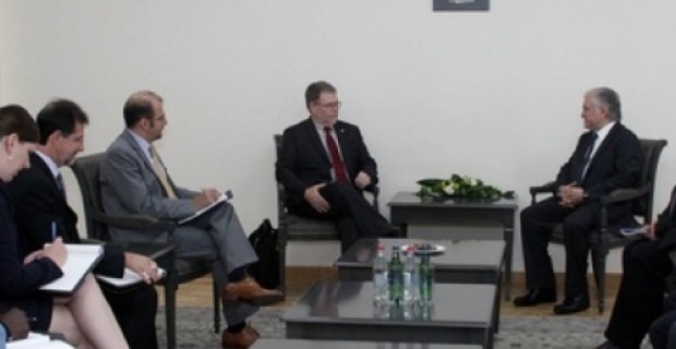 Armenian Foreign Minister Meets with U.S. Trade Delegation