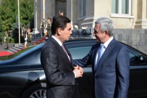В резиденции президента состоялась официальная церемония встречи президента Туркменистана