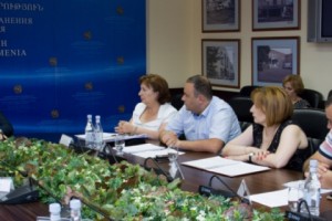 Լևոն Ալթունյանը հանդիպել է Սյունիքի մարզի առողջապահության կազմակերպիչներին