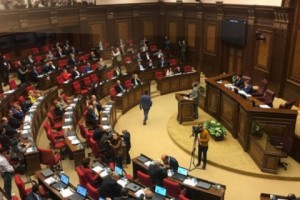 Armenia's Parliament Approves Joint Russian-Armenian Military Command