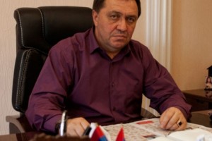 Мэр Степанавана получил в подарок 10 тысяч долларов