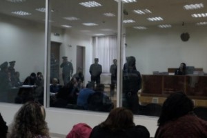 «Սիրելի հայրենակիցներ» բառերով սկսվող թռուցիկներ, պատից կախված թրեր, պաստառներ. դատարանում հետազոտվում են ապացույցները