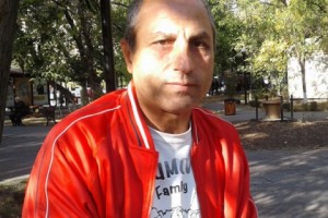 Homeless Ex-Boxer Fights to Get Yerevan Apartment Back; Claims a Bribe Will Do It