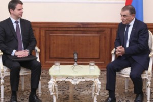 Armenian Parliament Speaker Greets New French Ambassador