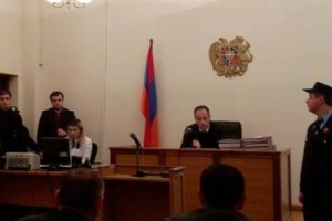 Կաշառք ստանալու մեջ մեղադրվող դատարանի նախագահի, դատավորի, դատախազի և 
փաստաբանի գործի քննությունը սկսվեց