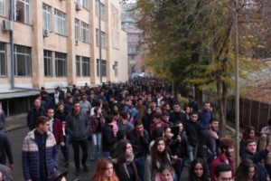 Yerevan: Draft Deferment Protest Grows; More University Students Boycotting Classes