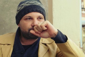 Բալկոնում Վիգեն Գալստյանն է