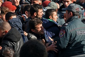 Yerevan: University Students Converge on Parliament