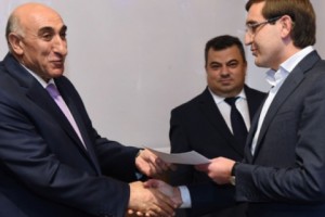 «Լավագույն համա՞յնք», թե՞ «լավագույն գործելակերպ». կամ ինչպես արժանանալ 
նախարարի պարգեւին