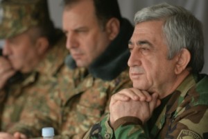 Սերժ Սարգսյանն Արցախում դիտել է ՊԲ զորավարժությունները