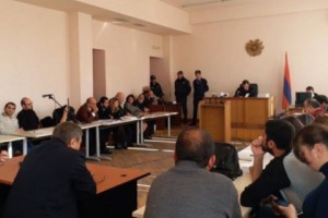 Զինված խմբի գործով ամբաստանյալը հրաժարվեց իր հանրային պաշտպաններից