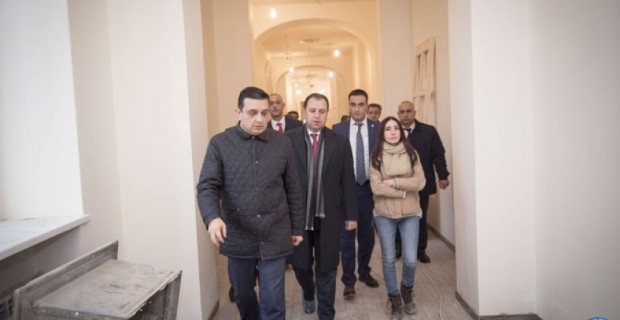 Defense Minister Visits Recuperative Center for Injured Soldiers