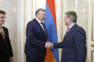 Վարչապետն ու Եվրասիական զարգացման բանկի վարչության նախագահը քննարկել են փոխգործակցության խորացման հեռանկարները