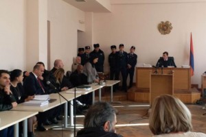 «Զինված խմբի» գործով ամբաստանյալ Հարություն Սարիբեկյանն արդեն  մեկ ամիս 
հացադուլի մեջ է. Դատարան շտապօգնություն էր հրավիրվել