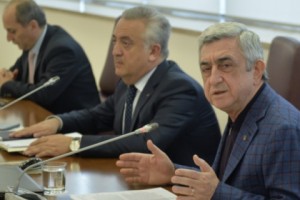 Սերժ Սարգսյանը խորհրդակցություն է անցկացրել Կենտրոնական բանկի ղեկավար կազմի հետ
