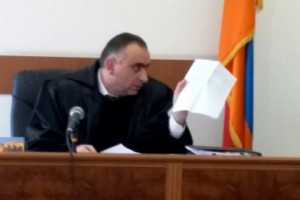 Կաշառք ստանալու մեջ մեղադրվող դատավորը «Դատապարտյալների հիվանդանոցից» 
նամակ է ուղարկել դատարան