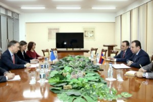 Պաշտպանության նախարարն ընդունել է ԵՄ հատուկ ներկայացուցչին