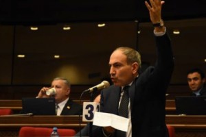 Ն․ Փաշինյան․ «Հրայր Թովմասյանը կյանքում ՍԴ անդամ ու ՍԴ նախագահ չէր լինի, եթե 
անցած չլիներ Սերժ Սարգսյանի թրի տակով»