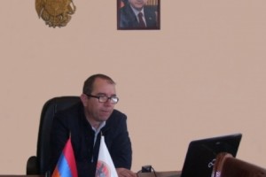 Բերդի համայնքապետը սերմացու է գնել և պարտավորությունը չկատարելու հետևանքով 
հայտնվել է դատարանում