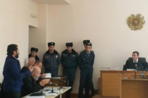 «Զինված խմբի» գործով հեռախոսային խոսակցությունները լսելիս Արթուր Վարդանյանը հունից 
դուրս եկավ
