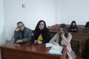 Լրագրողների աշխատանքի սահմանափակումներ՝ Վանաձորում լրագրողի աշխատանքի 
խոչընդոտման գործով դատական նիստին