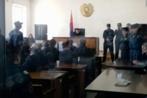 ՊՊԾ-ում սպանված ոստիկանների մարմինների վրա հրազենային վնասվածքներից բացի 
եղել են նաև այլ  առարկայով հարվածի հետքեր
