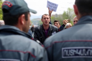 Улица Арцаха после столкновений